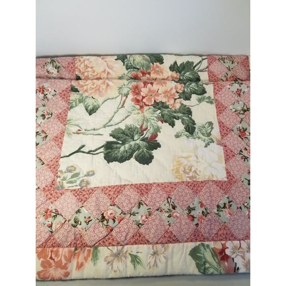 Britannica Home Fashions Set Of 2 Standard‎ Shams Pink Floral Patchwork Granny - Picture 5 of 7